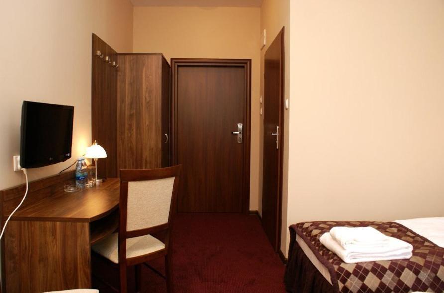 Hotel Belfort Lomza Ngoại thất bức ảnh