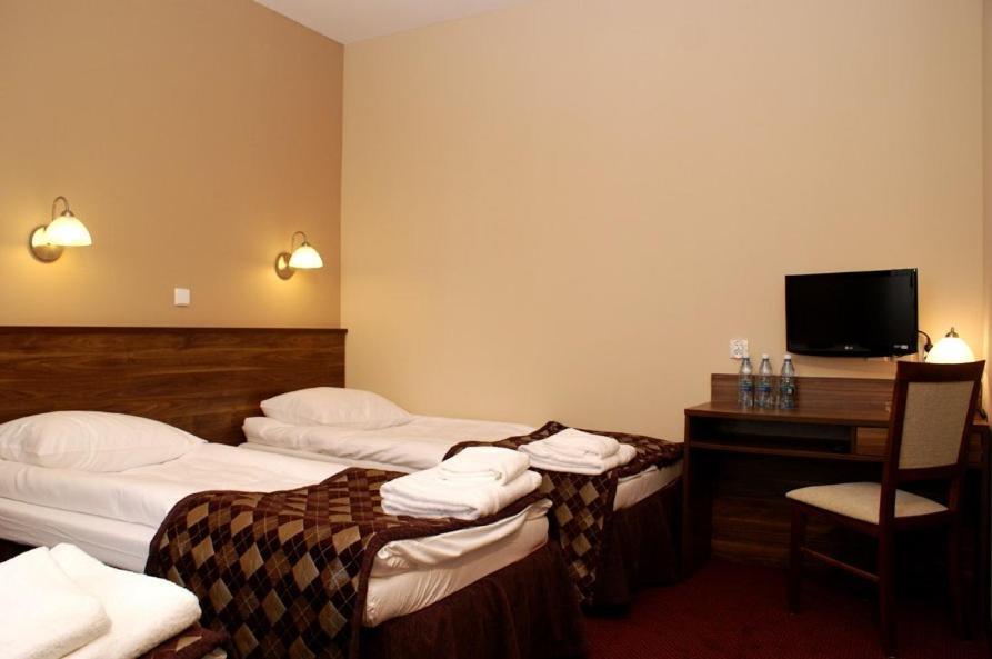 Hotel Belfort Lomza Phòng bức ảnh
