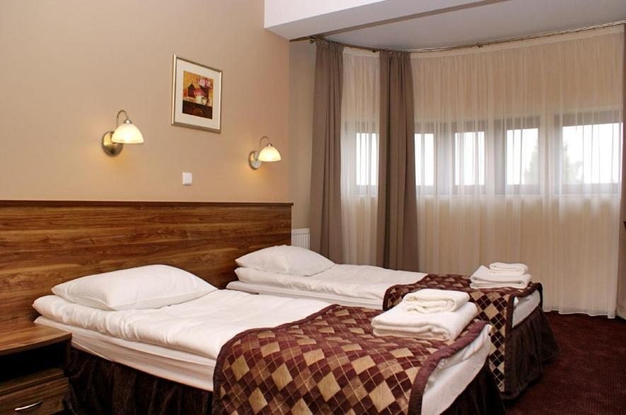 Hotel Belfort Lomza Phòng bức ảnh