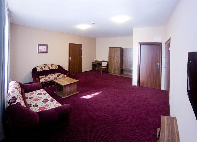 Hotel Belfort Lomza Phòng bức ảnh